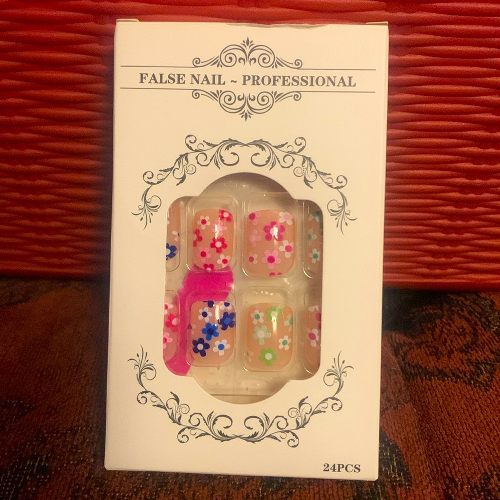 Square press on nails